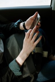 أسعار غسيل السيارات بالبخار شرق الرياض: قائمة التكاليف والعروض